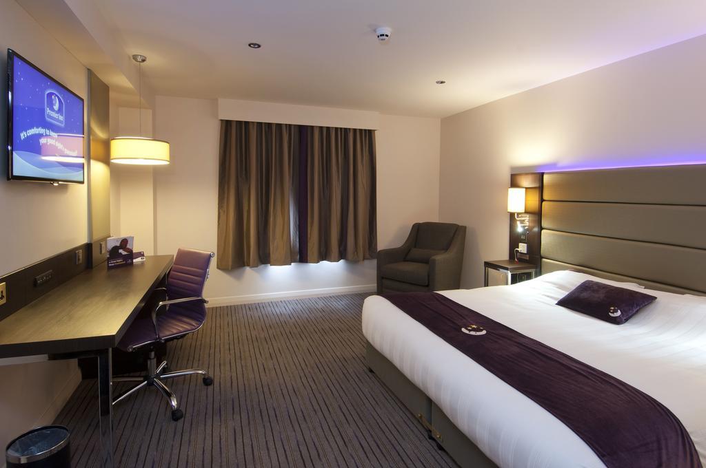Premier Inn London Elstree / Borehamwood Eksteriør billede