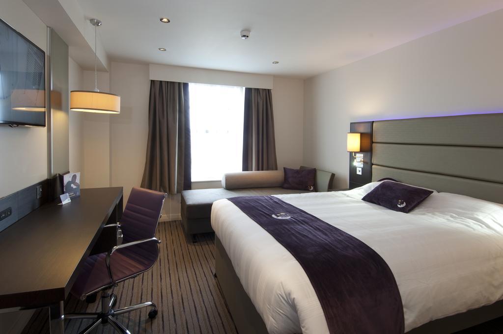 Premier Inn London Elstree / Borehamwood Eksteriør billede