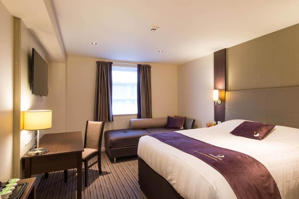 Premier Inn London Elstree / Borehamwood Eksteriør billede
